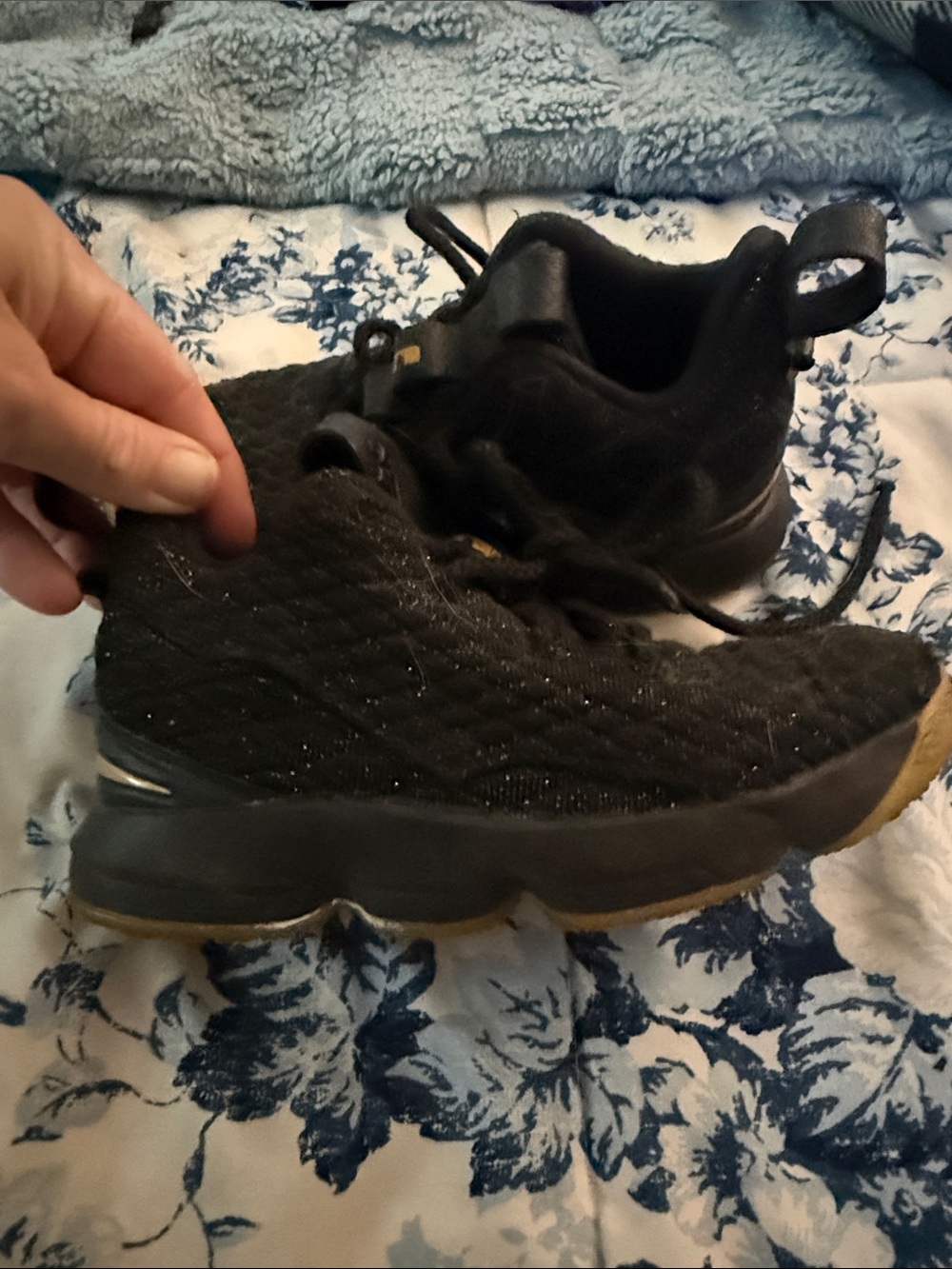 Nike LeBron 15 XV Black Gold Metallic Basketball Shoes